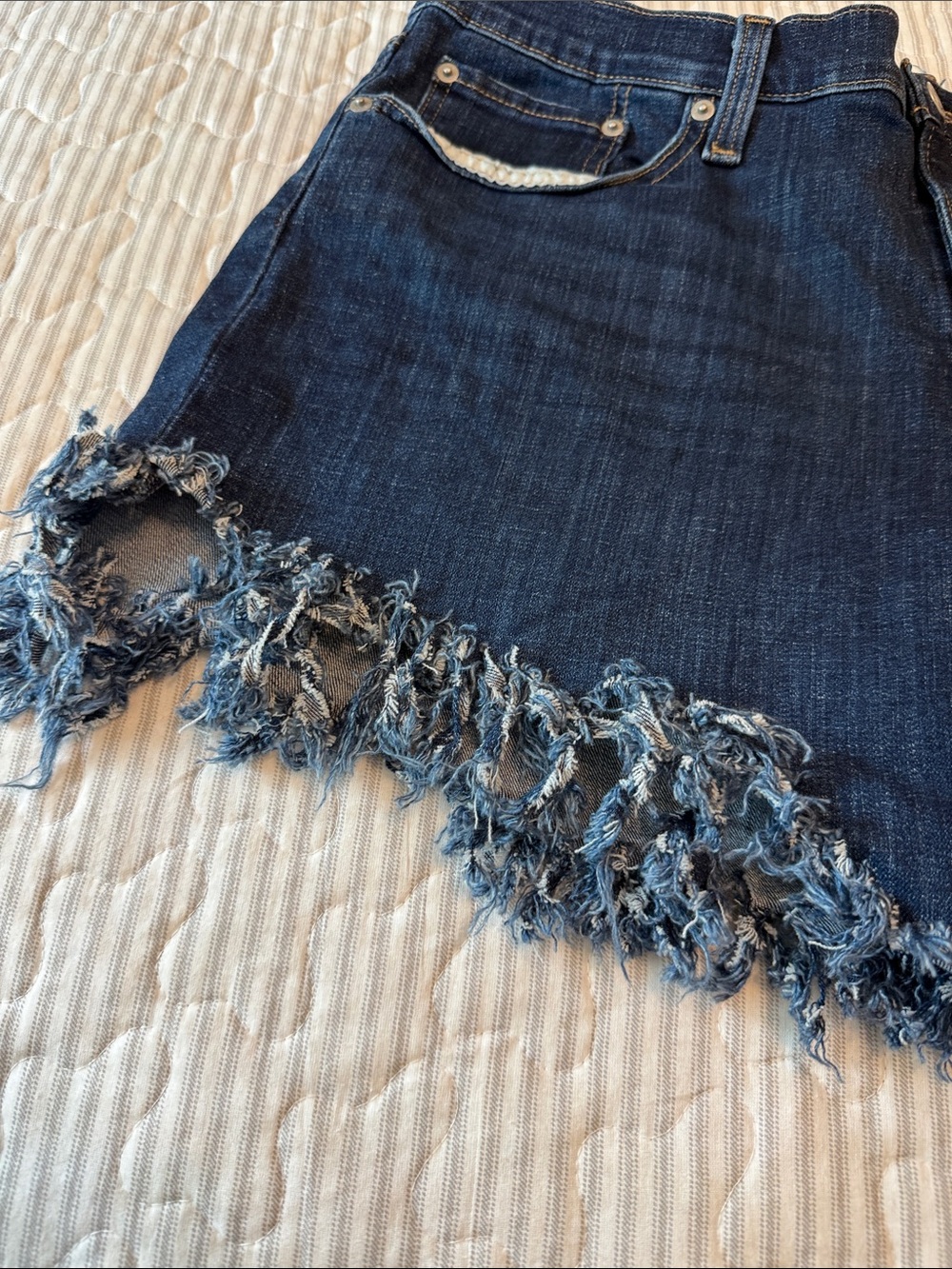 Levi’s Red Tag Dark Wash Denim Shorts - Picture 5 of 14